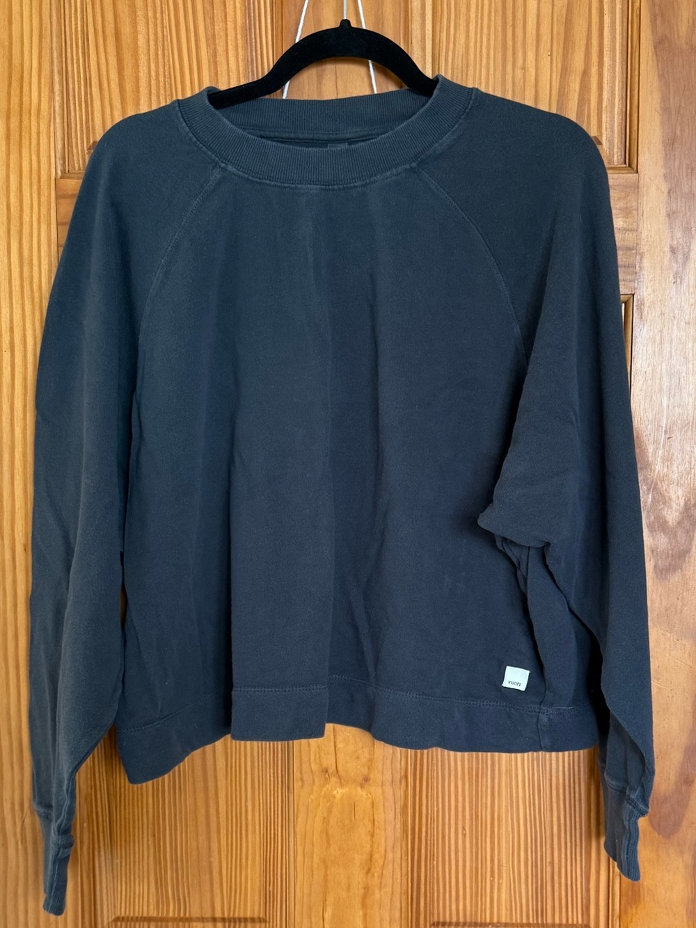 Vuori Black Crewneck Pullover Sweatshirt, Large